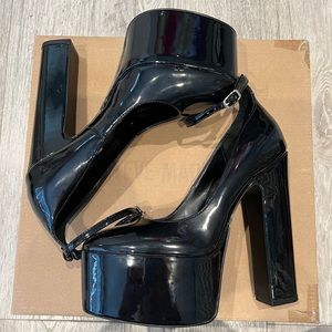Steve Madden Skyrise black patent leather heels